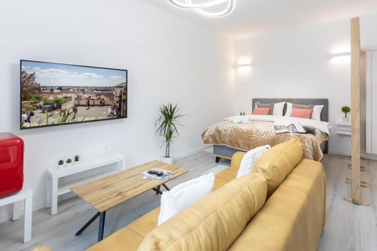 Lux Nest III City Apartment Urban Stay زغرب المظهر الخارجي الصورة